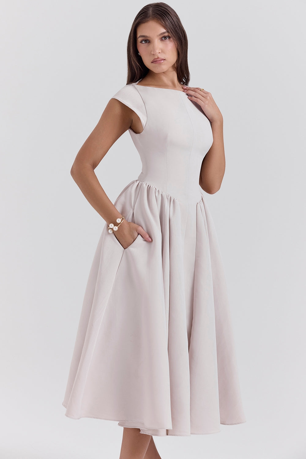 Talia | LUMI BACKLESS DROPPED SHOULDER DRESS