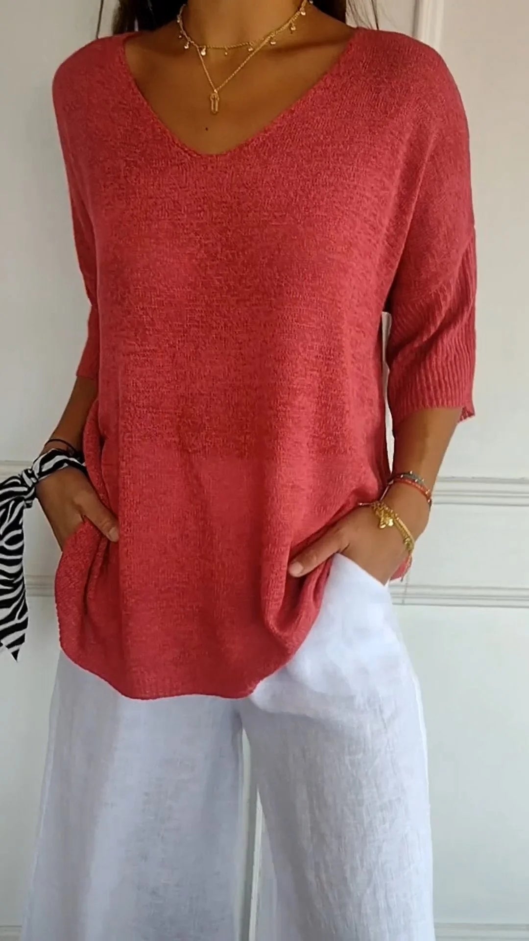 Talia | LILITH V-NECK KNIT TOP