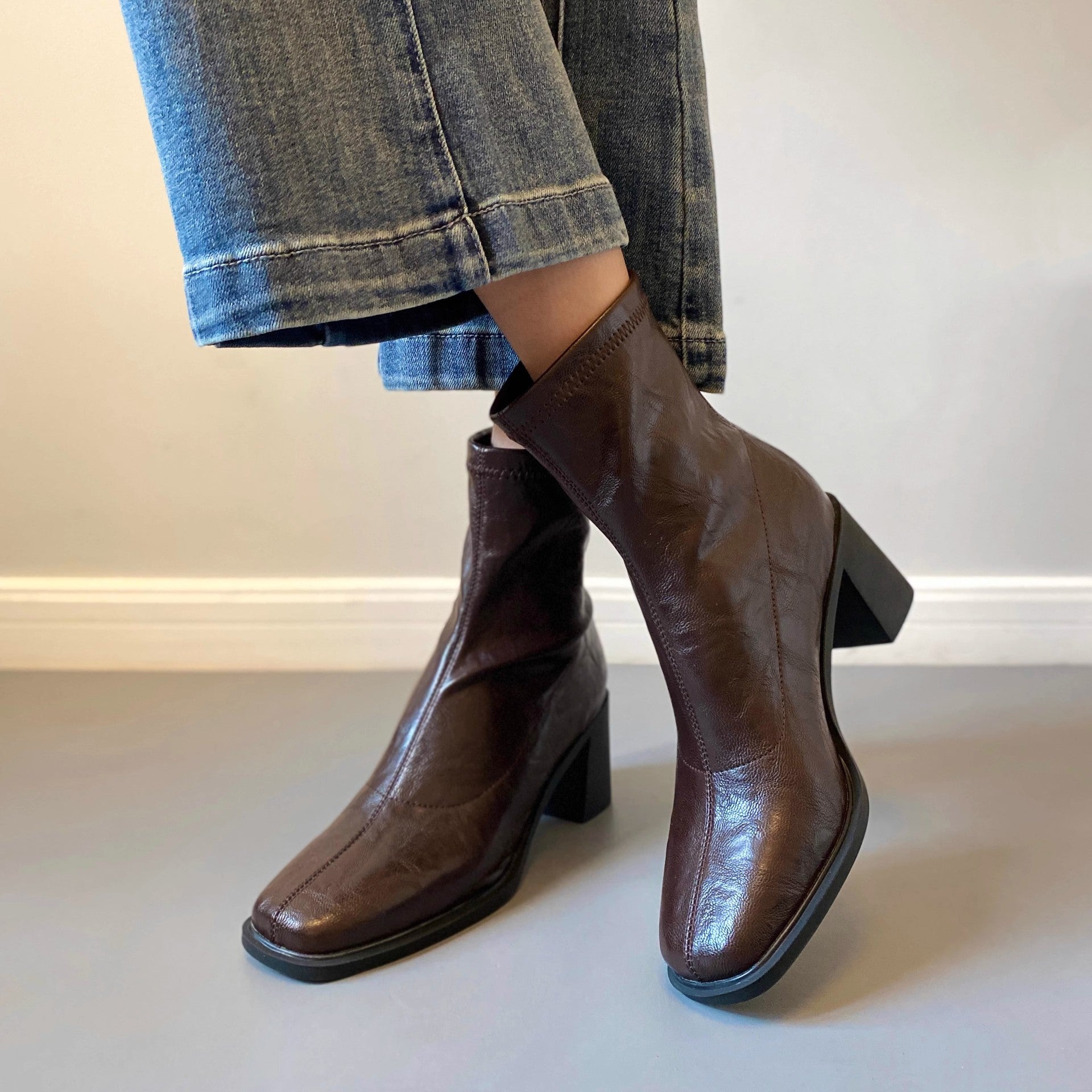 Talia | SQUARE-TOE BLOCK HEEL BOOTS